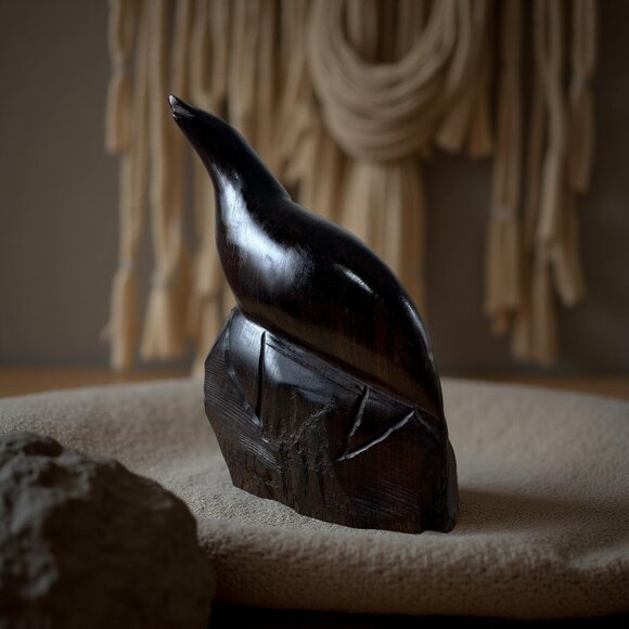 Mid-Century Sonoran Desert Ironwood Seal Sculpture (Olneya tesota), Hand-Carved - Picture 8 of 9